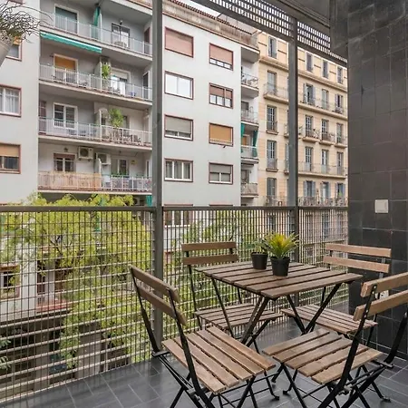 Apartment Comfy 4bd-2bth With Terrace In Plaza Espana Barcelona
