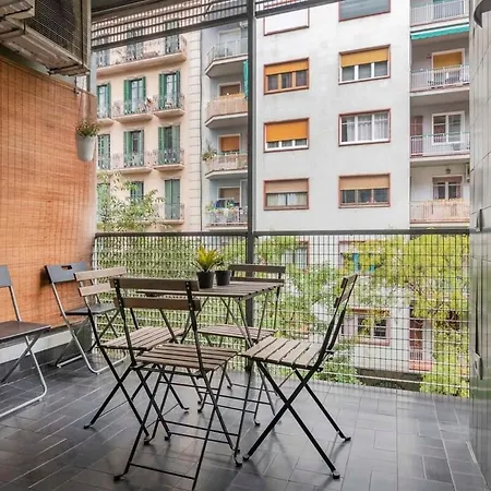 Apartamento Renovated 4bd 2bth With Terrace In Plaza España