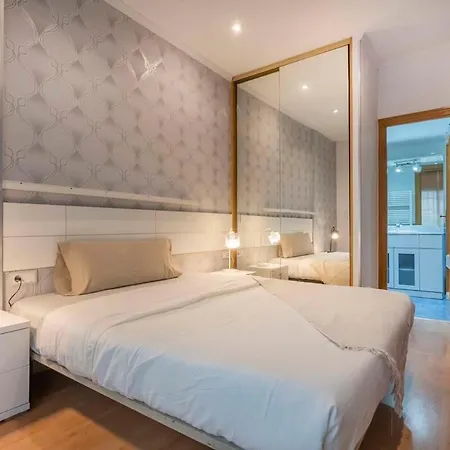 Apartment Comfy 4bd-2bth With Terrace In Plaza Espana Barcelona
